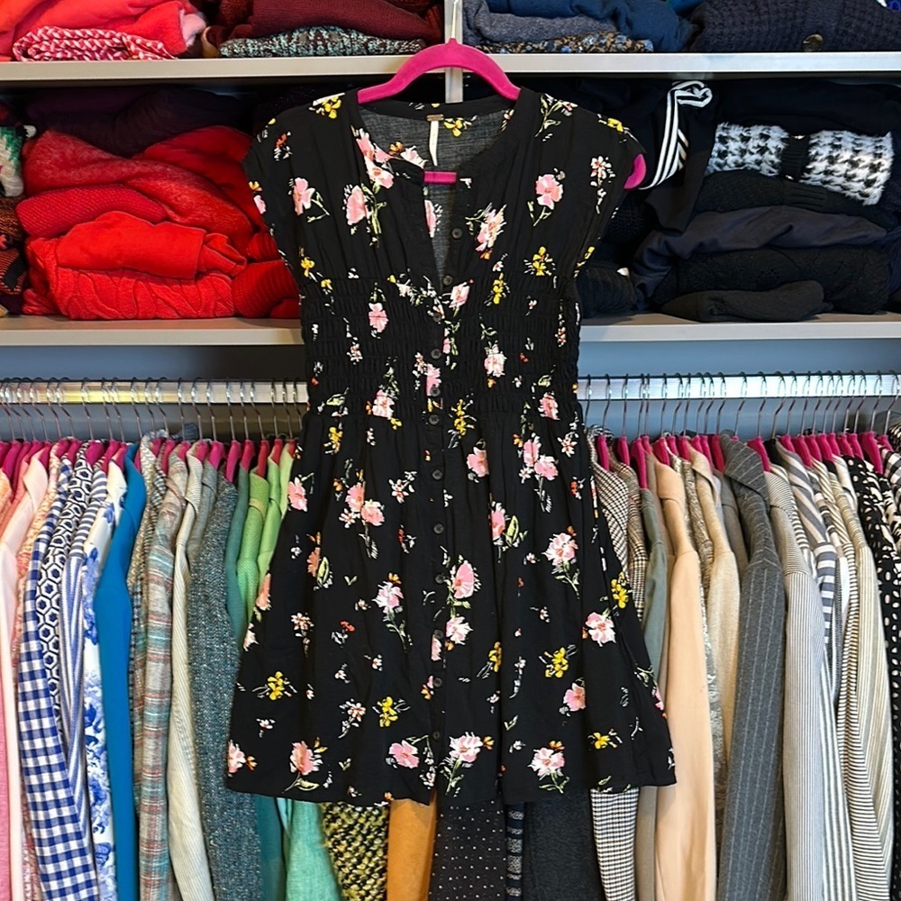 Free People black/pink floral print sleeveless button down smocked dress size S